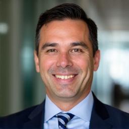 Carlos Mendoza, Director General